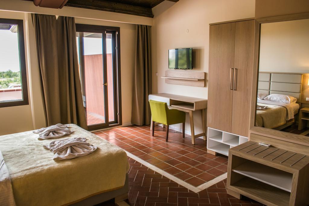 Kallisti Hotel بوتوس المظهر الخارجي الصورة